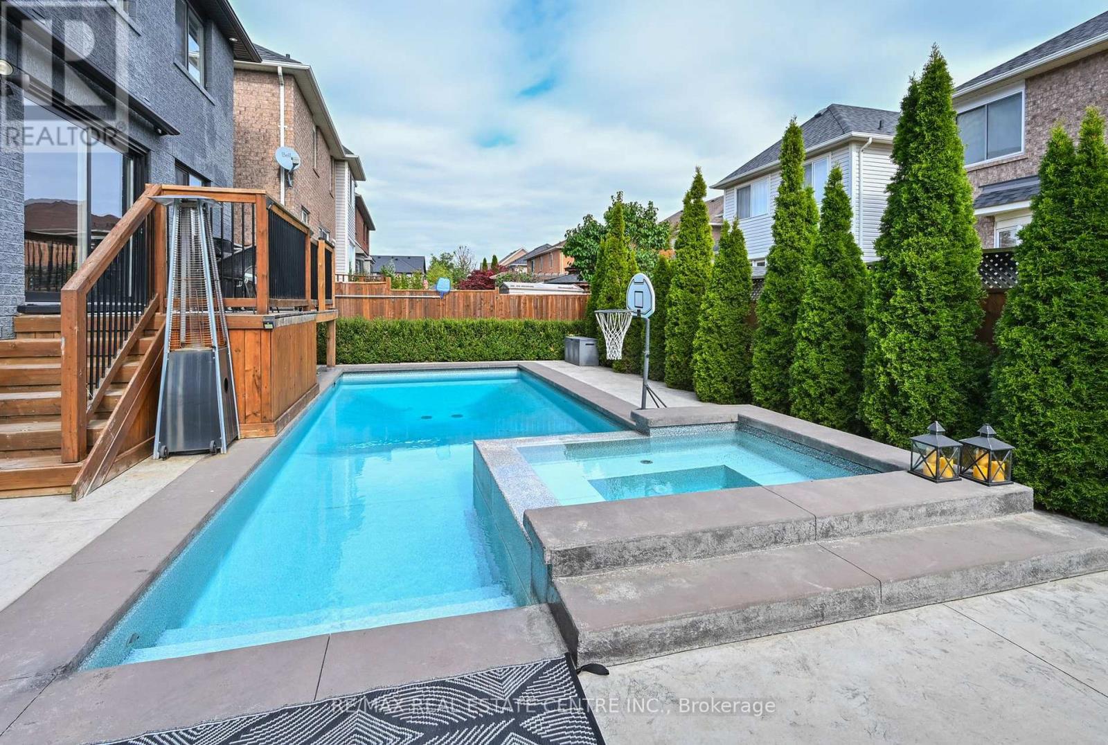 1352 MCGUFFIN GATE - 39