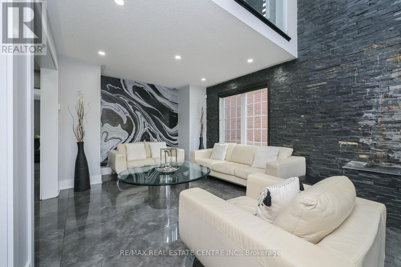 1352 MCGUFFIN GATE - Image 7