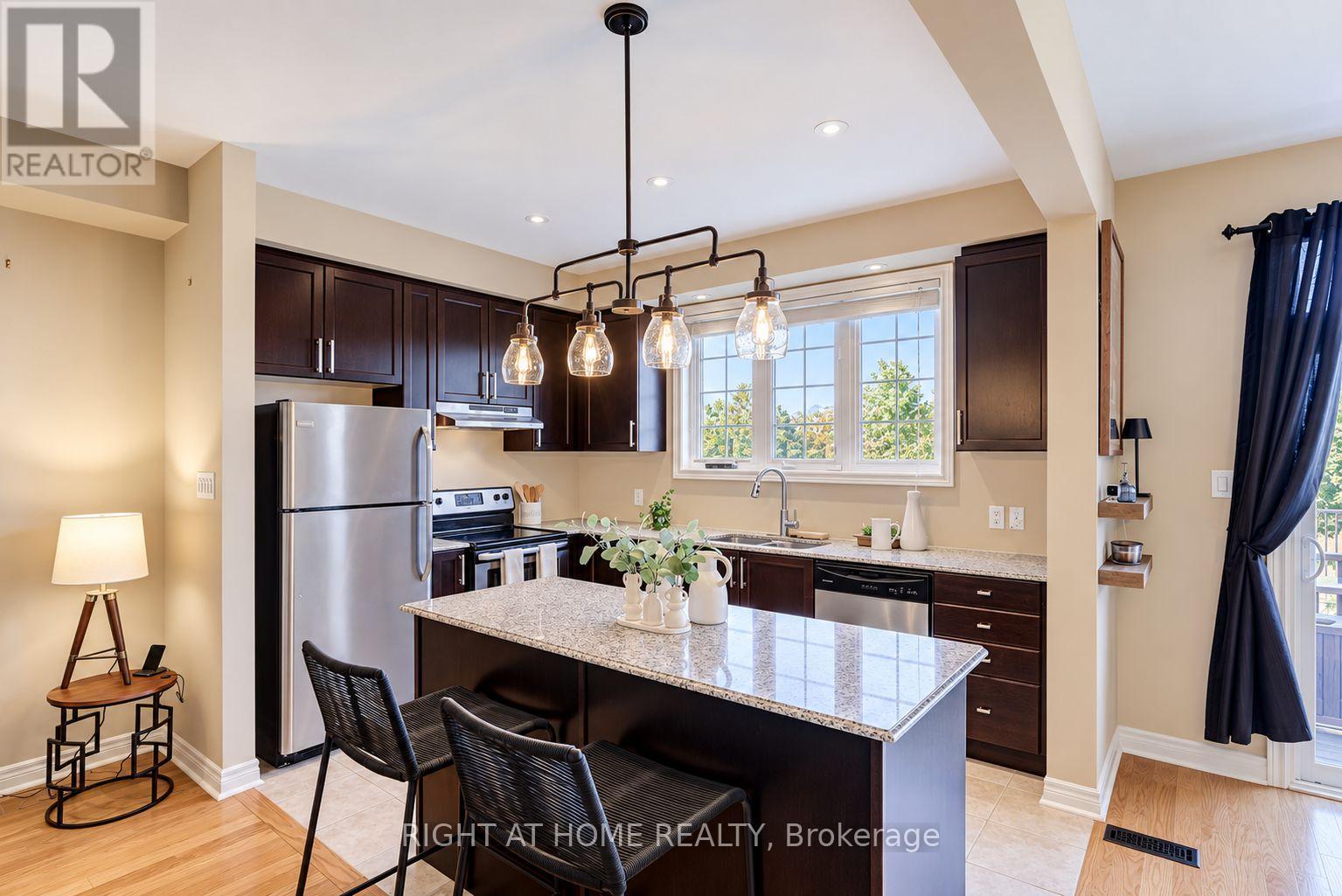 27 FALLIS CRESCENT - Image 3
