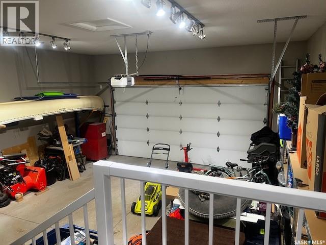 2 Mackenzie ROAD, Pilot Butte — photo 15