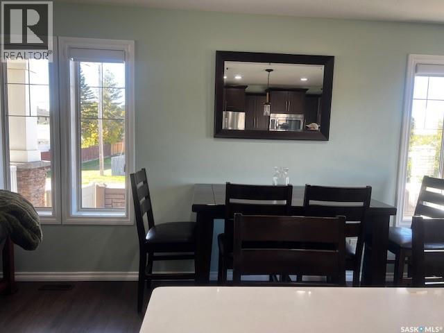 2 Mackenzie ROAD, Pilot Butte — photo 5