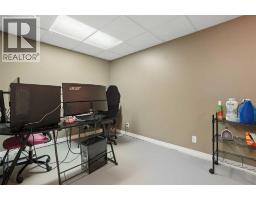47 N 1 Street E, Magrath, AB T0K1J0 Photo 33