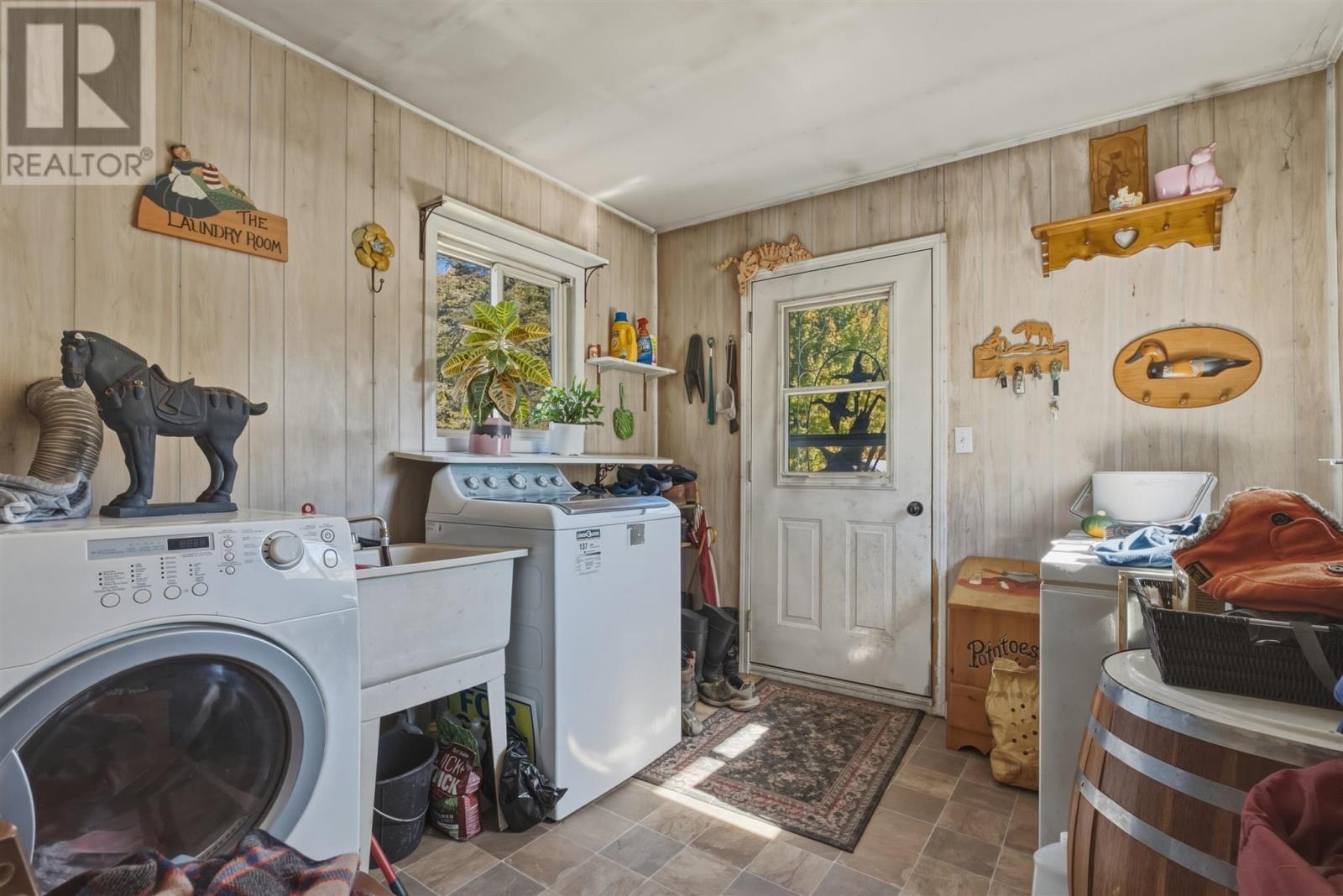 23 James ST - Image 16