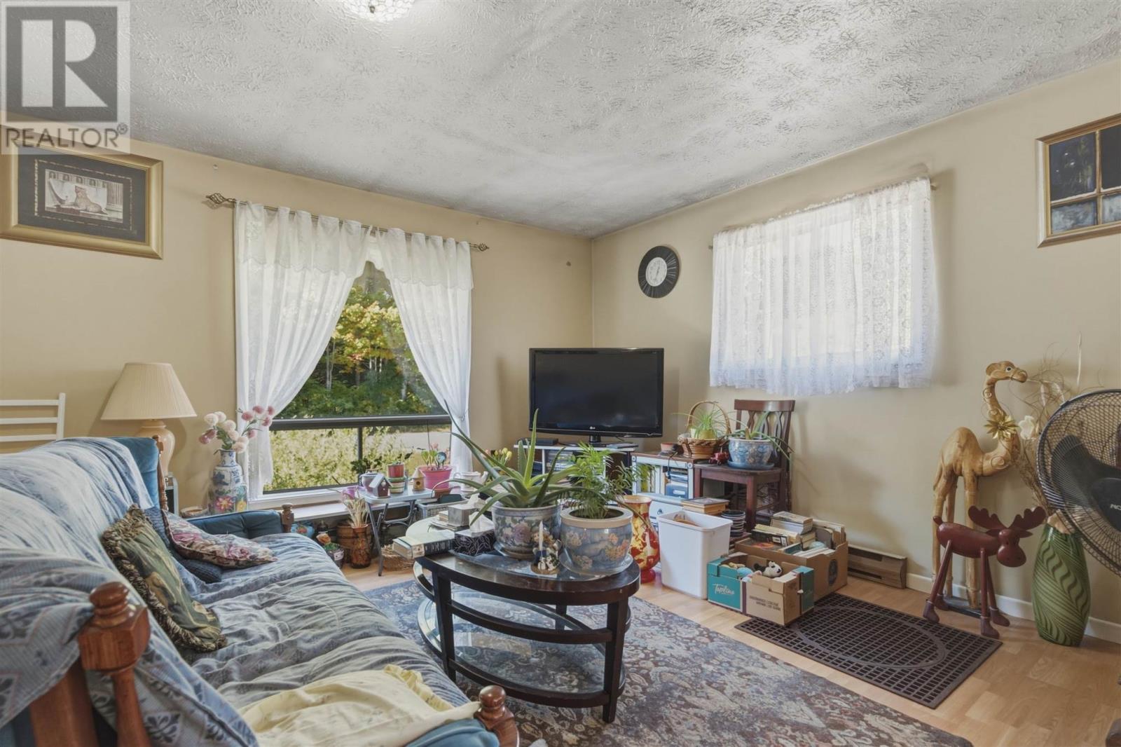 23 James ST - Image 5