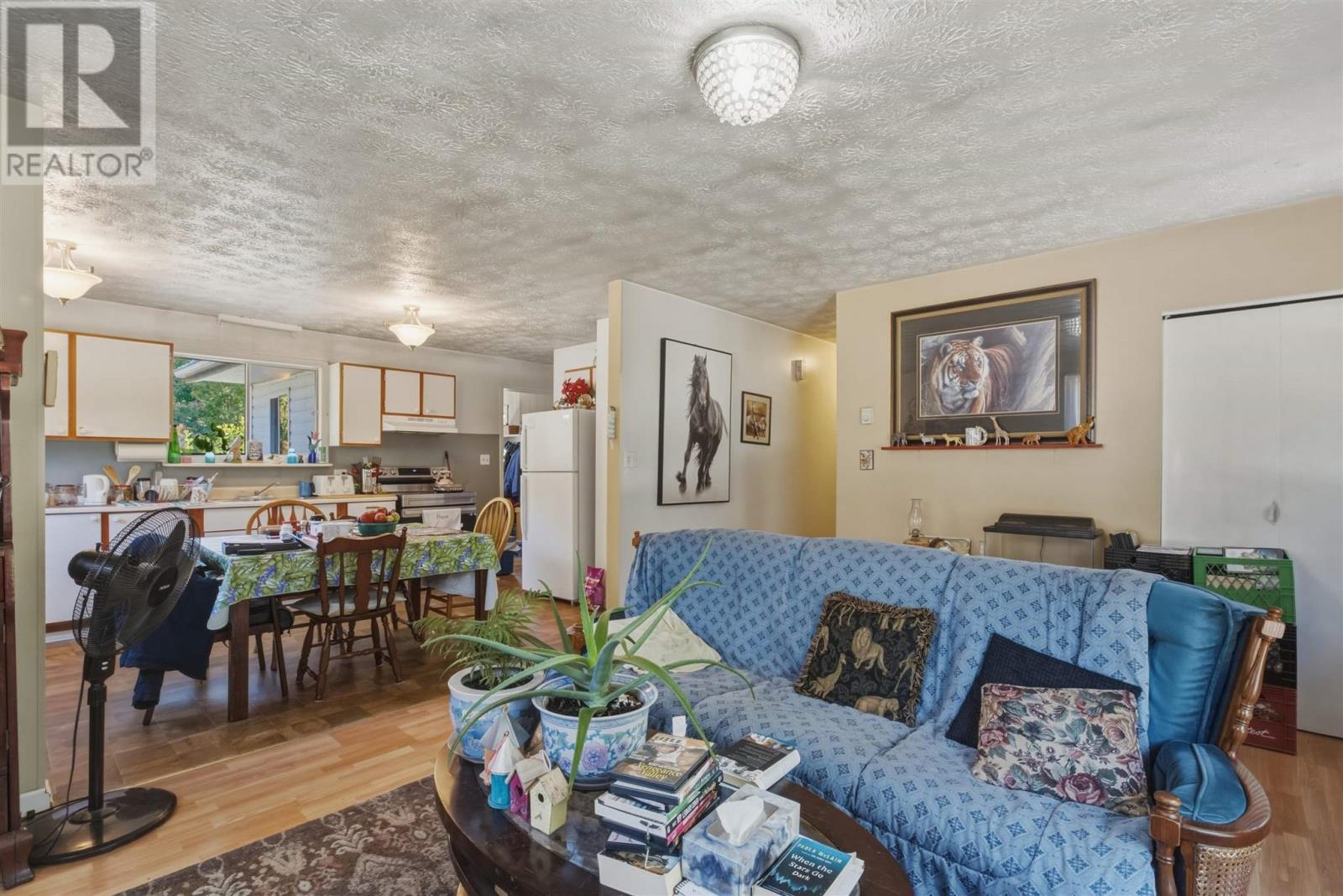 23 James ST - Image 6