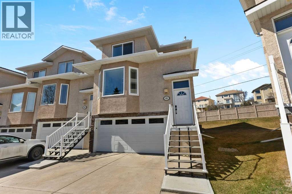 82 Country Hills Gardens NW