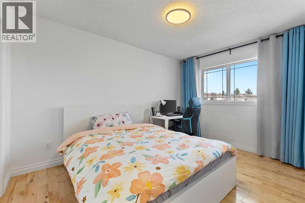 82 Country Hills Gardens NW - 21