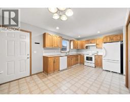 28 Terrace Heights Drive, Lacombe, AB T4L2L8 Photo 12