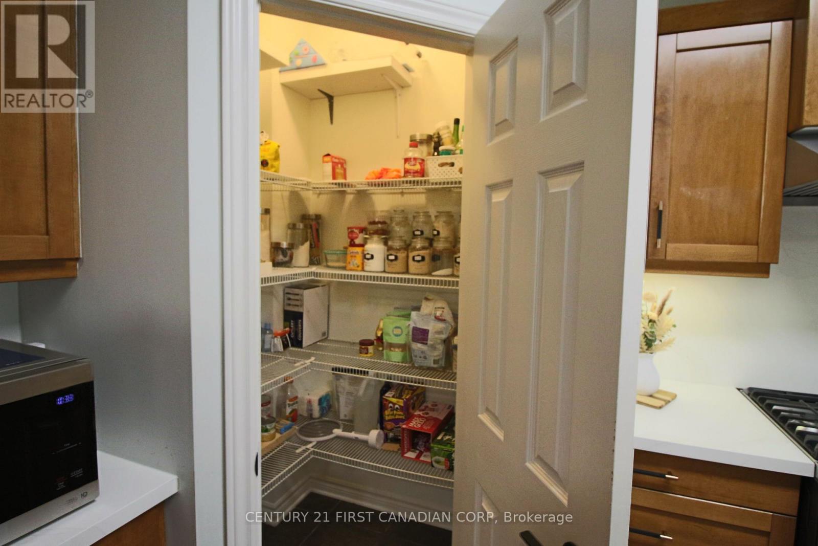 #6 458 BLUE JAY DRIVE - Image 8