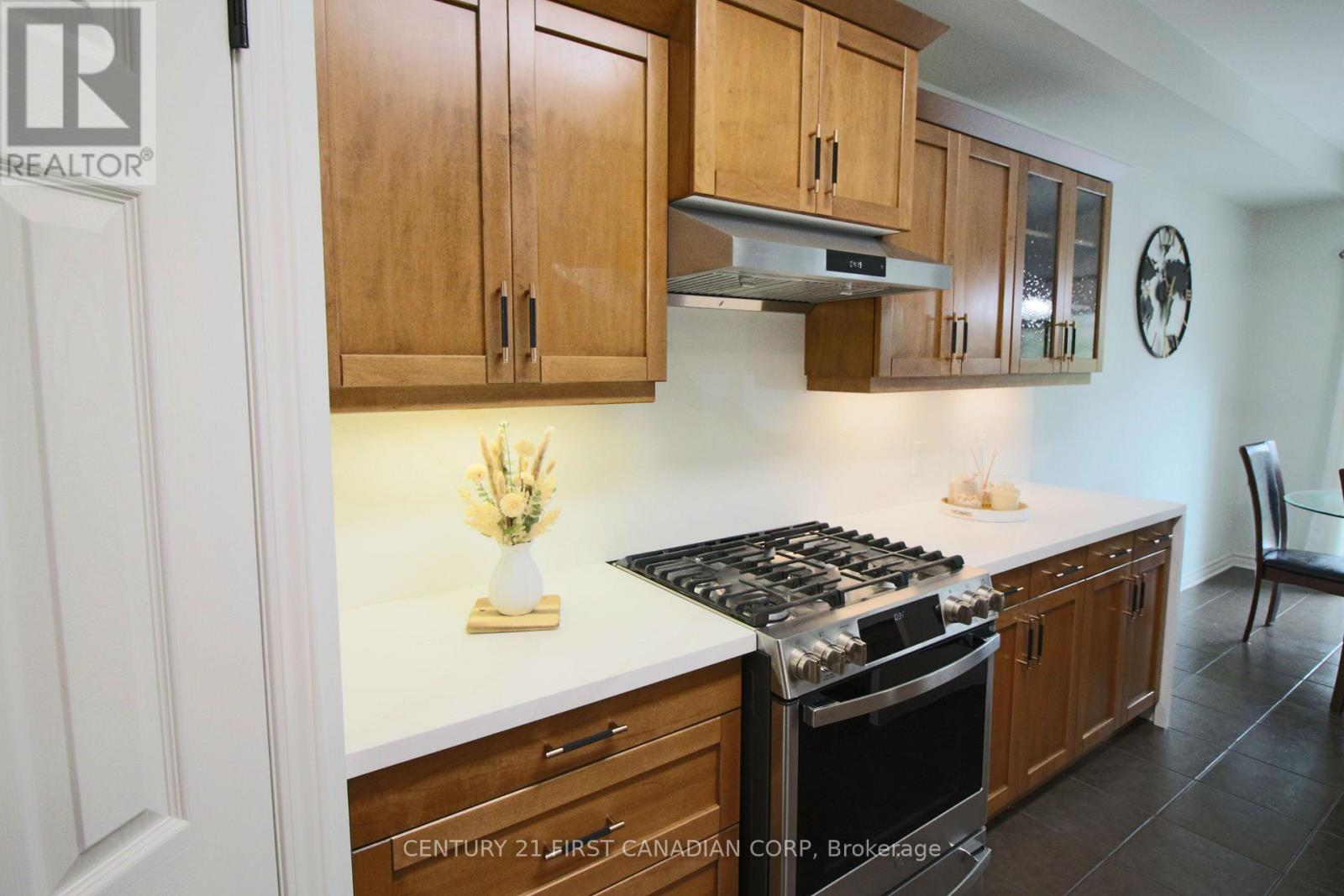 #6 458 BLUE JAY DRIVE - Image 9
