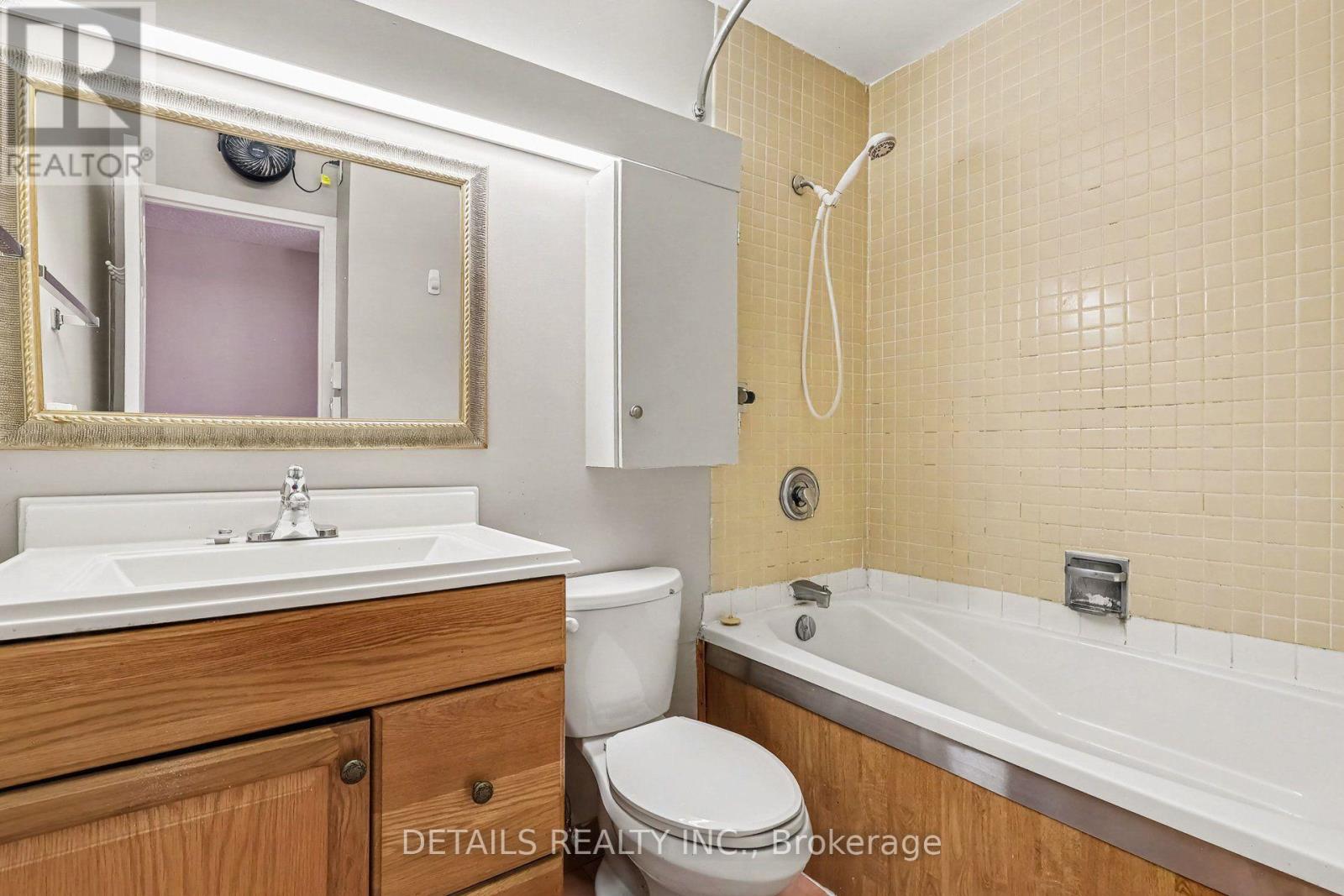 PH-4 900 DYNES ROAD - Image 24