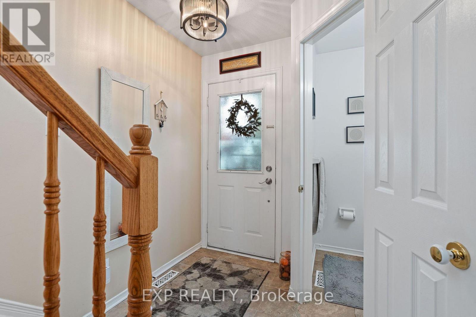122 MARKLAND CRESCENT - 2