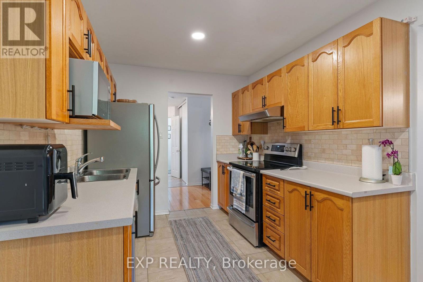 122 MARKLAND CRESCENT - Image 7