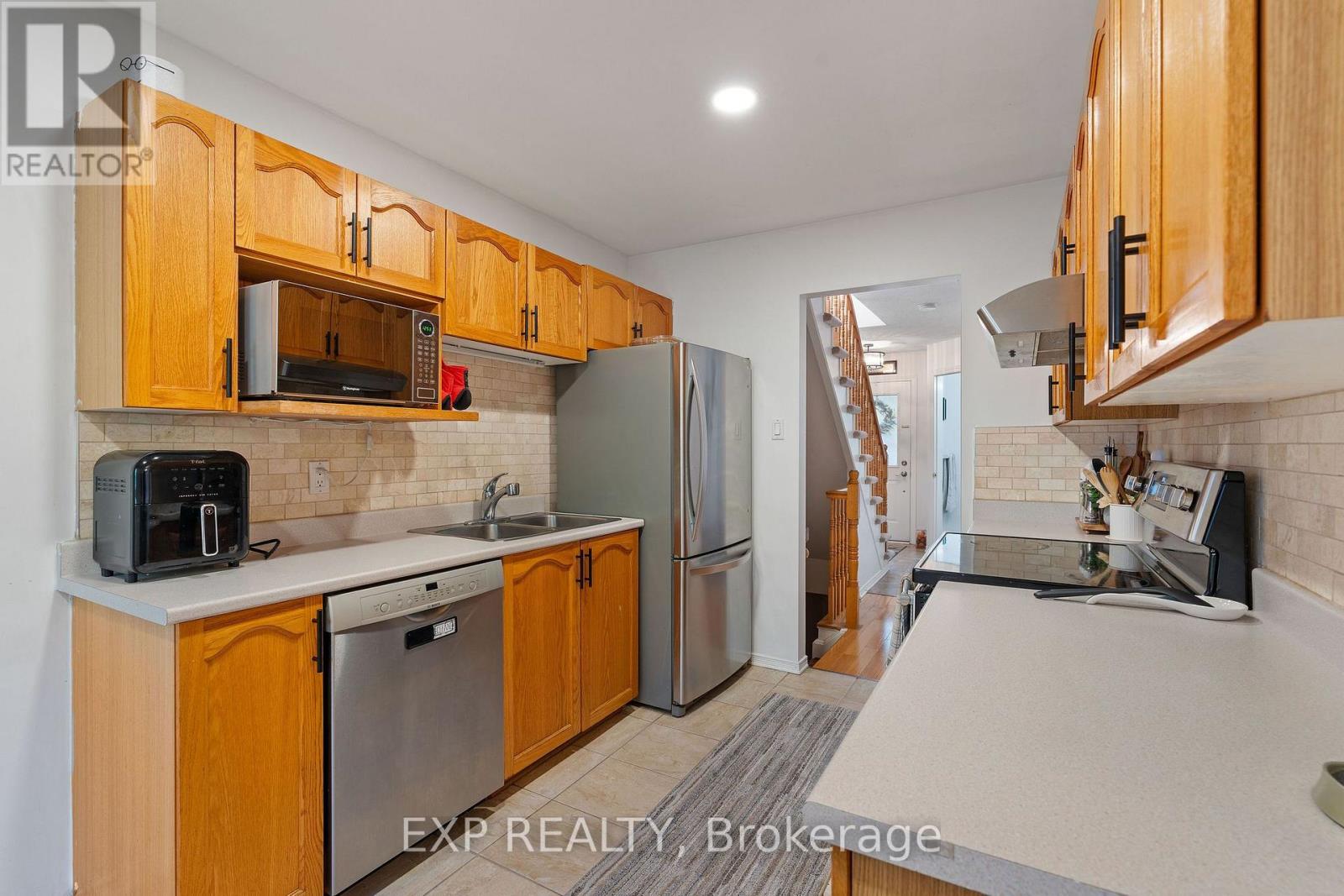 122 MARKLAND CRESCENT - Image 8