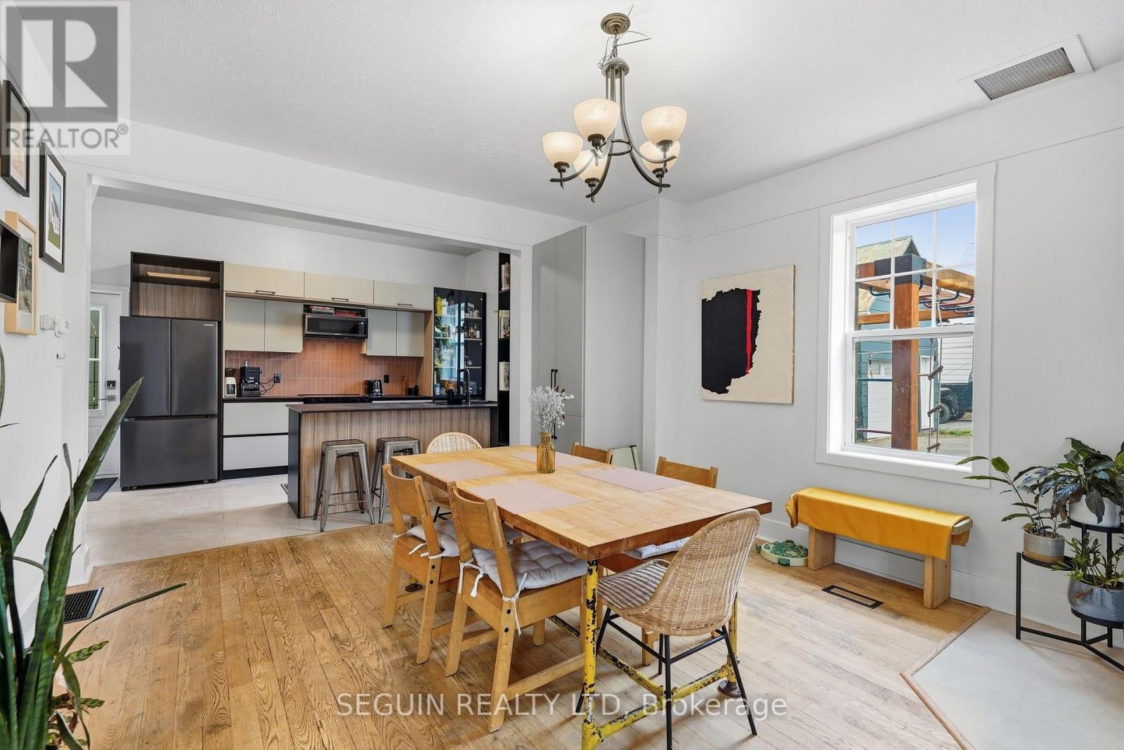 31 JOHN STREET - 12