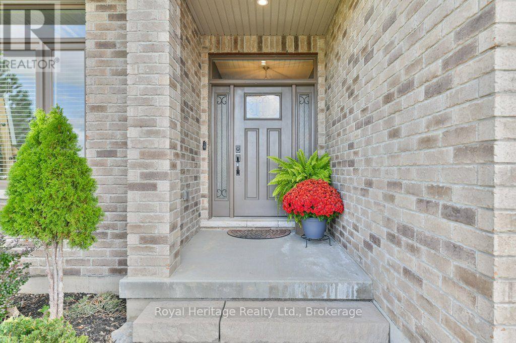 54 Hummingbird Drive, Belleville, ON photo 5