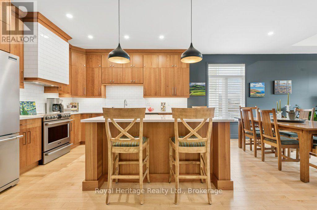 54 Hummingbird Drive, Belleville, ON photo 9