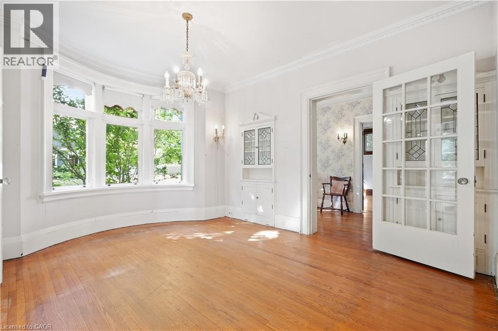 32 WENTWORTH Avenue - Image 10