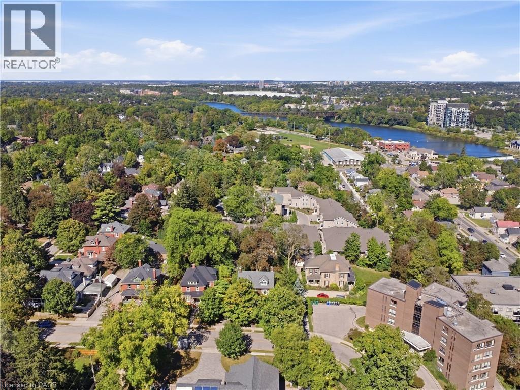 32 WENTWORTH Avenue - 38