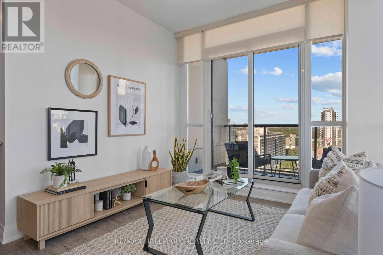 #1404 530 ST CLAIR AVENUE W - Image 13