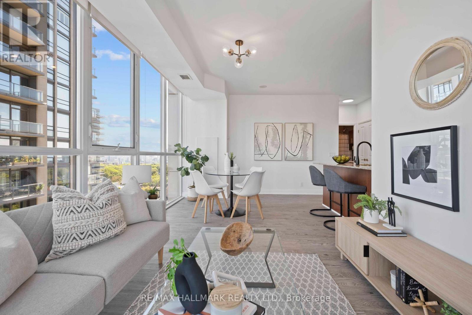 #1404 530 ST CLAIR AVENUE W - 15