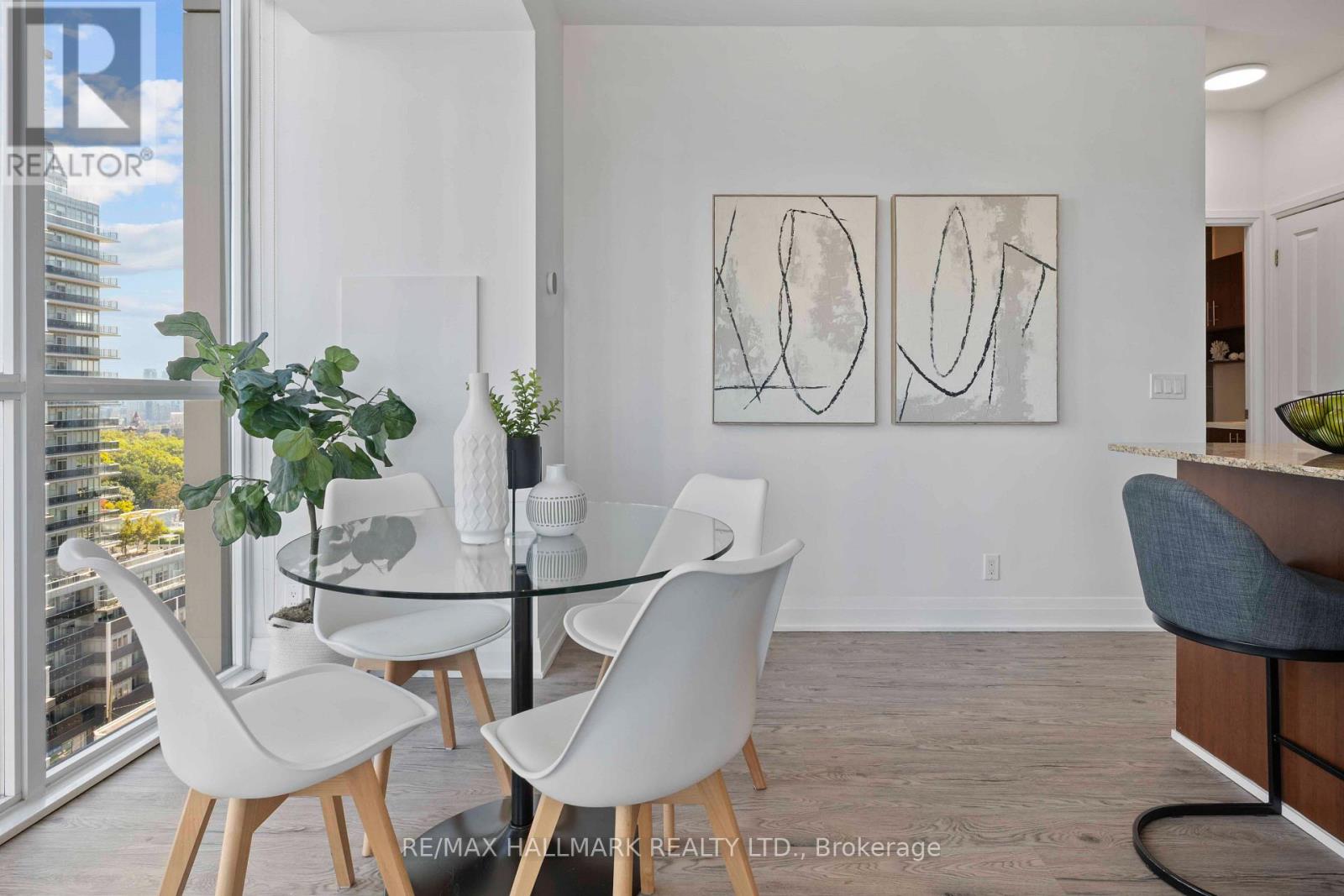 #1404 530 ST CLAIR AVENUE W - 19