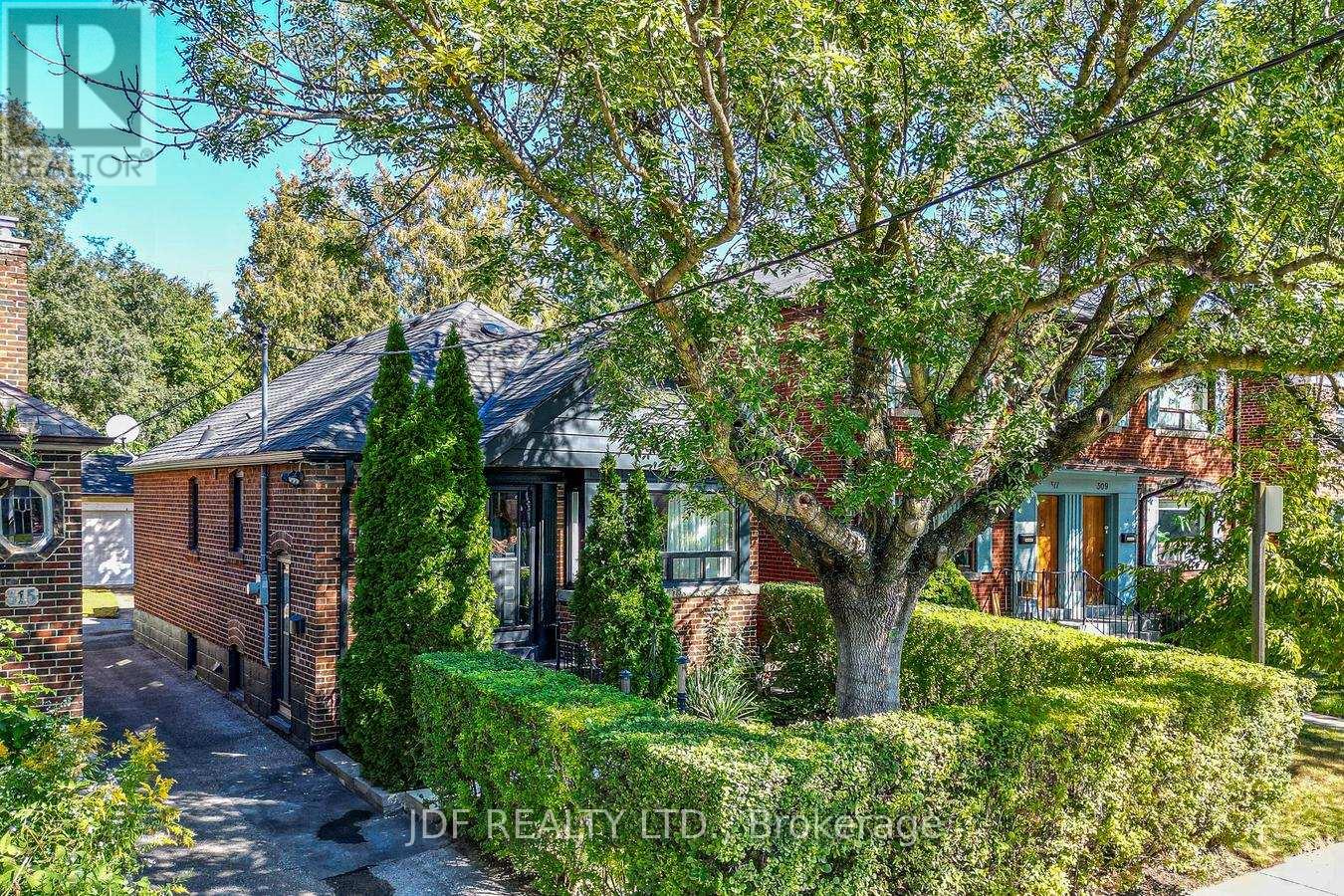 313 VAUGHAN ROAD - 1