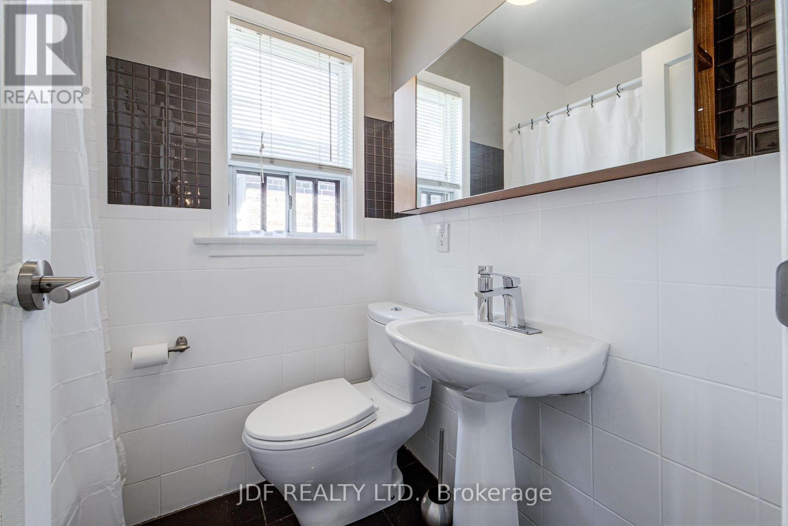 313 VAUGHAN ROAD - 22