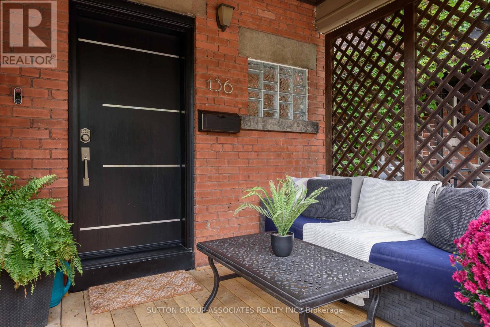 136 ARLINGTON AVENUE - Image 3