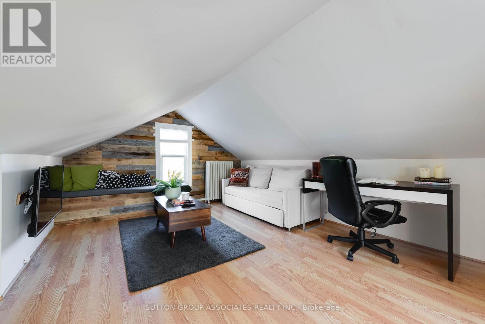 136 ARLINGTON AVENUE - 31