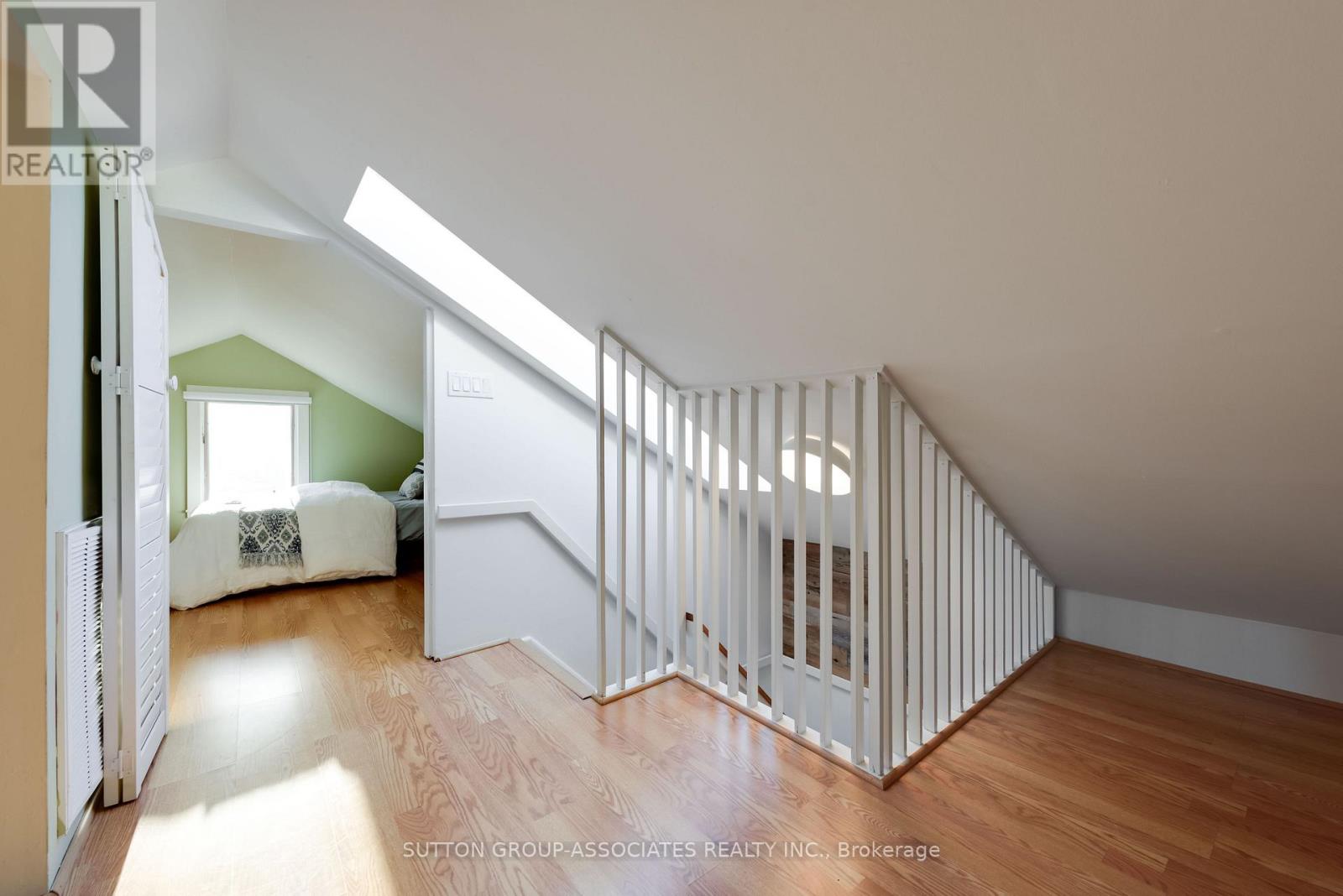 136 ARLINGTON AVENUE - Image 32