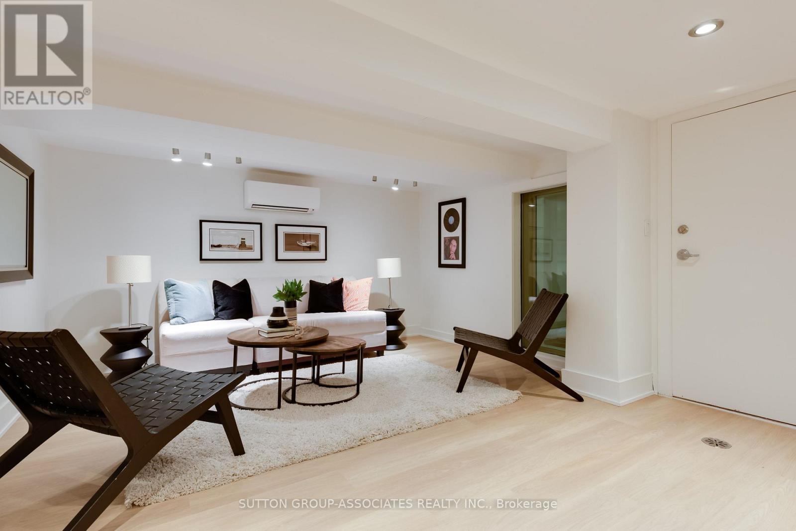 136 ARLINGTON AVENUE - 34