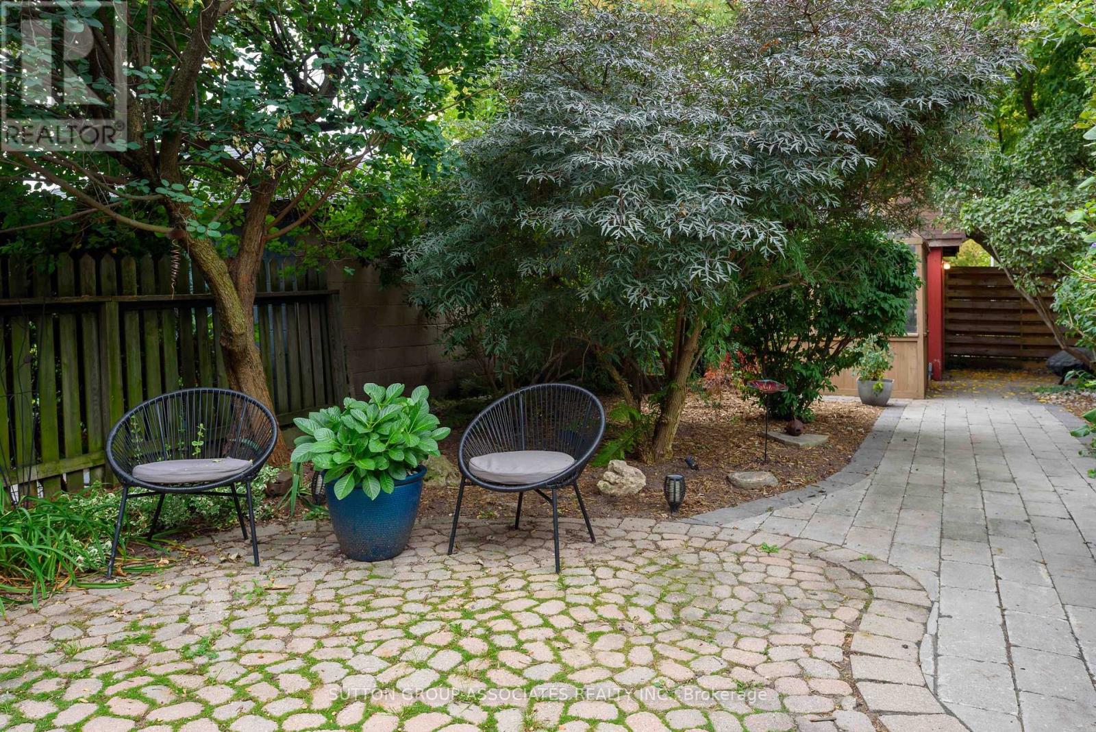 136 ARLINGTON AVENUE - 39