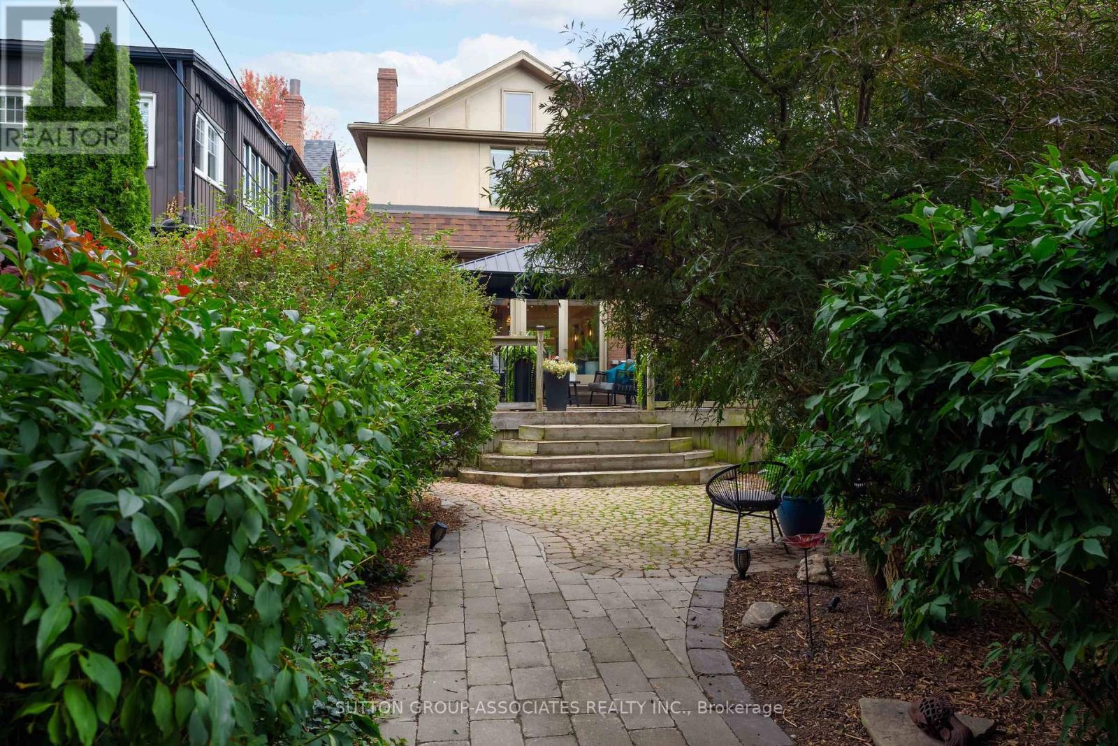 136 ARLINGTON AVENUE - 42