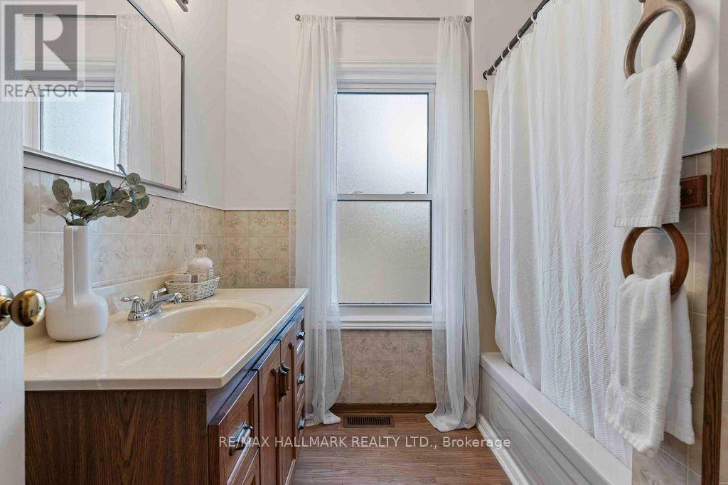97 COLEMAN AVENUE - Image 36
