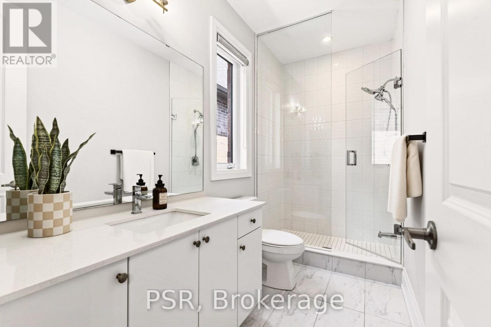33 Pine Heights Drive, Vaughan, ON photo 36
