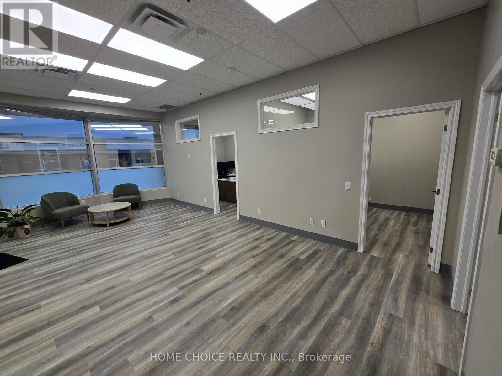 4-229 Mapleview Drive, Barrie photo 4