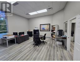 4 - 229 Mapleview Drive E, Barrie, ON L4N0W5 Photo 9