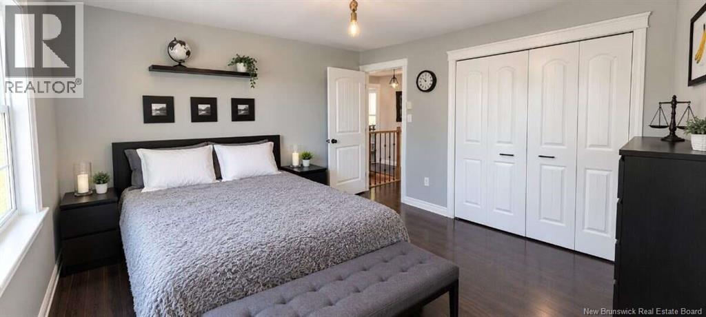 14 Erin Drive - 35