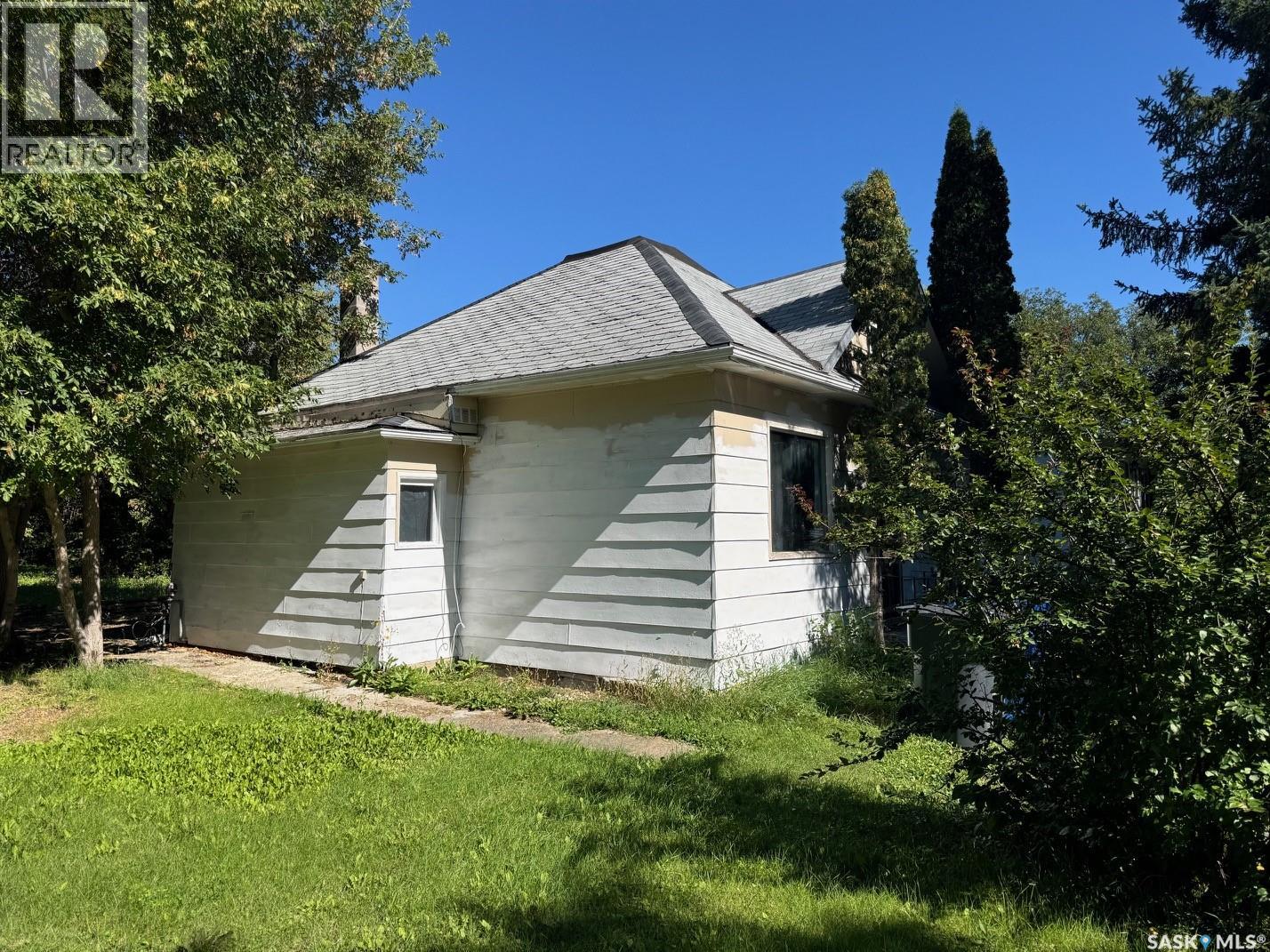 207 Miles STREET, Kamsack — photo 2