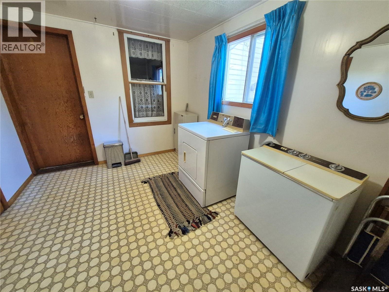 130 Forsyth STREET, Radville — photo 12