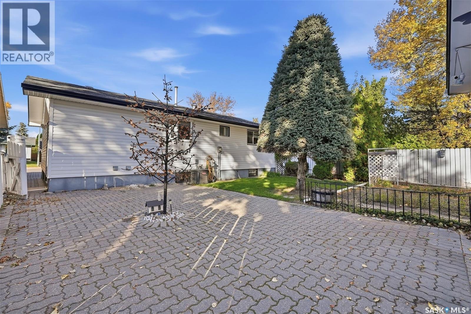 253 Laurentian DRIVE, Saskatoon — photo 32