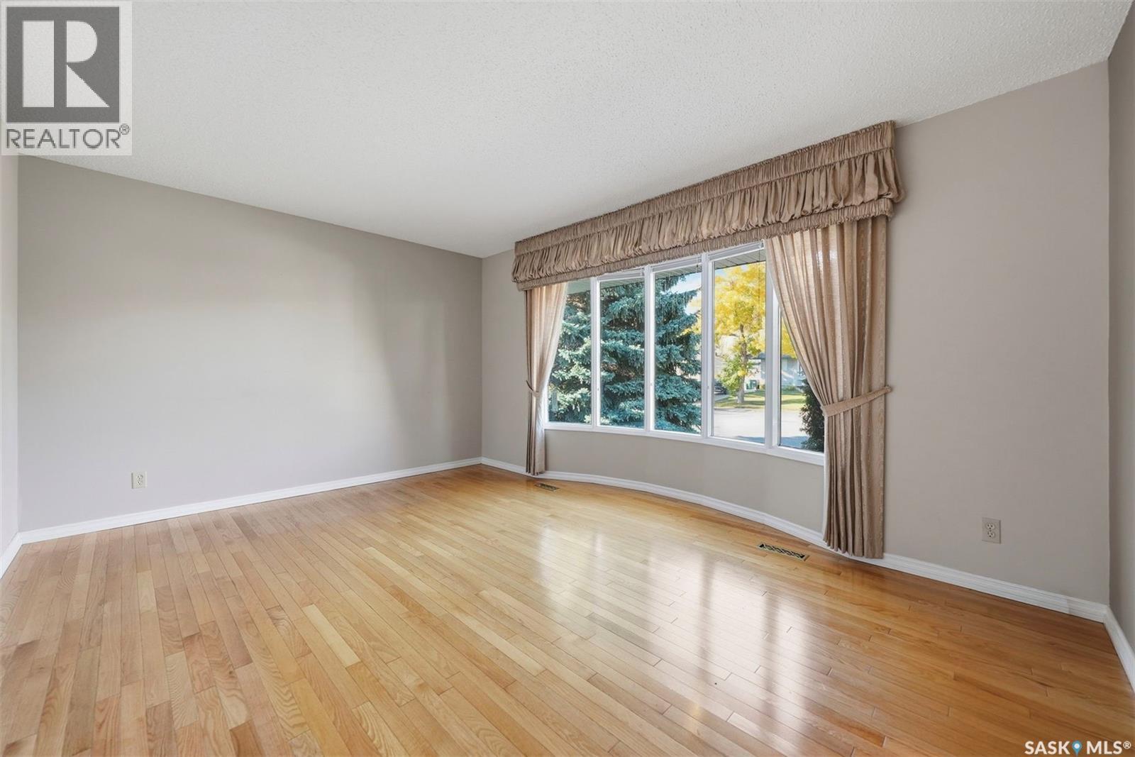 253 Laurentian DRIVE, Saskatoon — photo 4