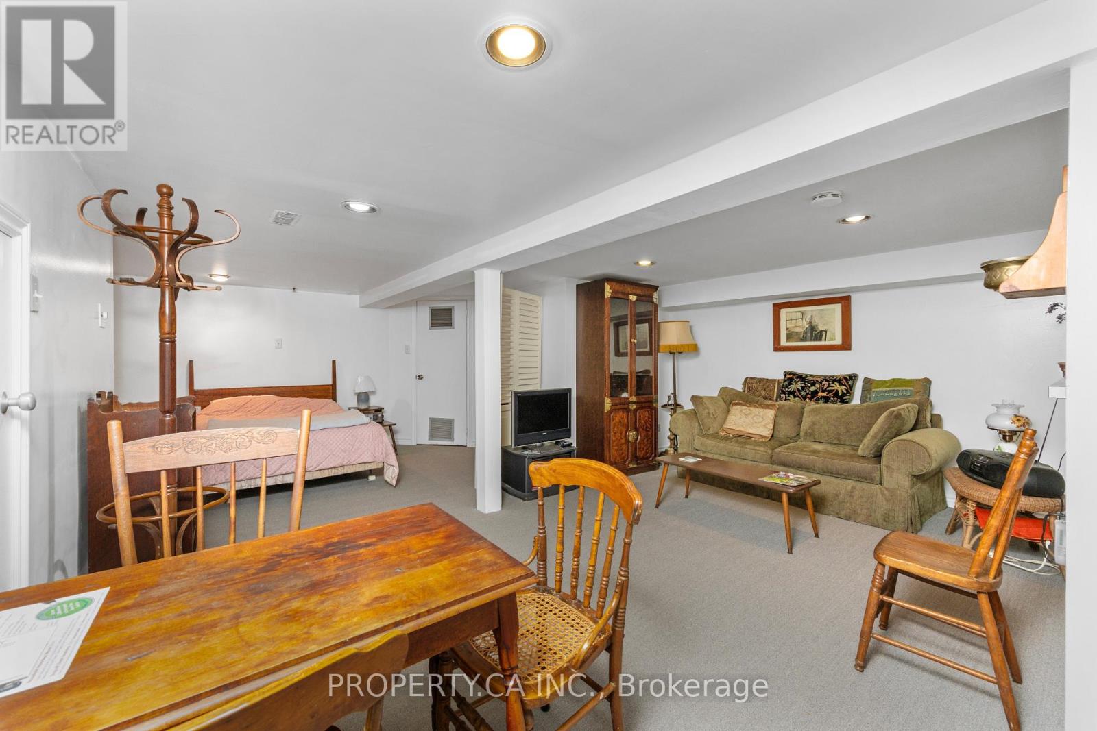 131 PEARSON AVENUE - Image 34