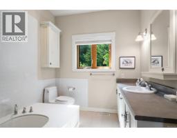 2-37 Salamanca Rd, Galiano Island, BC V0N1P0 Photo 30