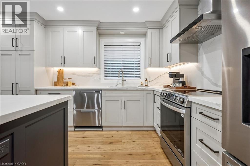 1261 STEPHENSON Drive - Image 11