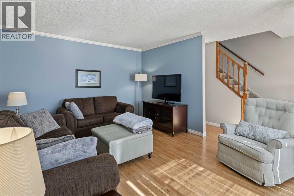 22 Deermeade Bay SE, Calgary, Alberta, T2J5Z6 — thumbnail 7
