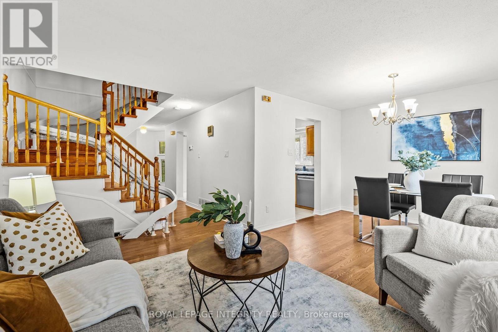 26 ASTORIA CRESCENT - Image 10