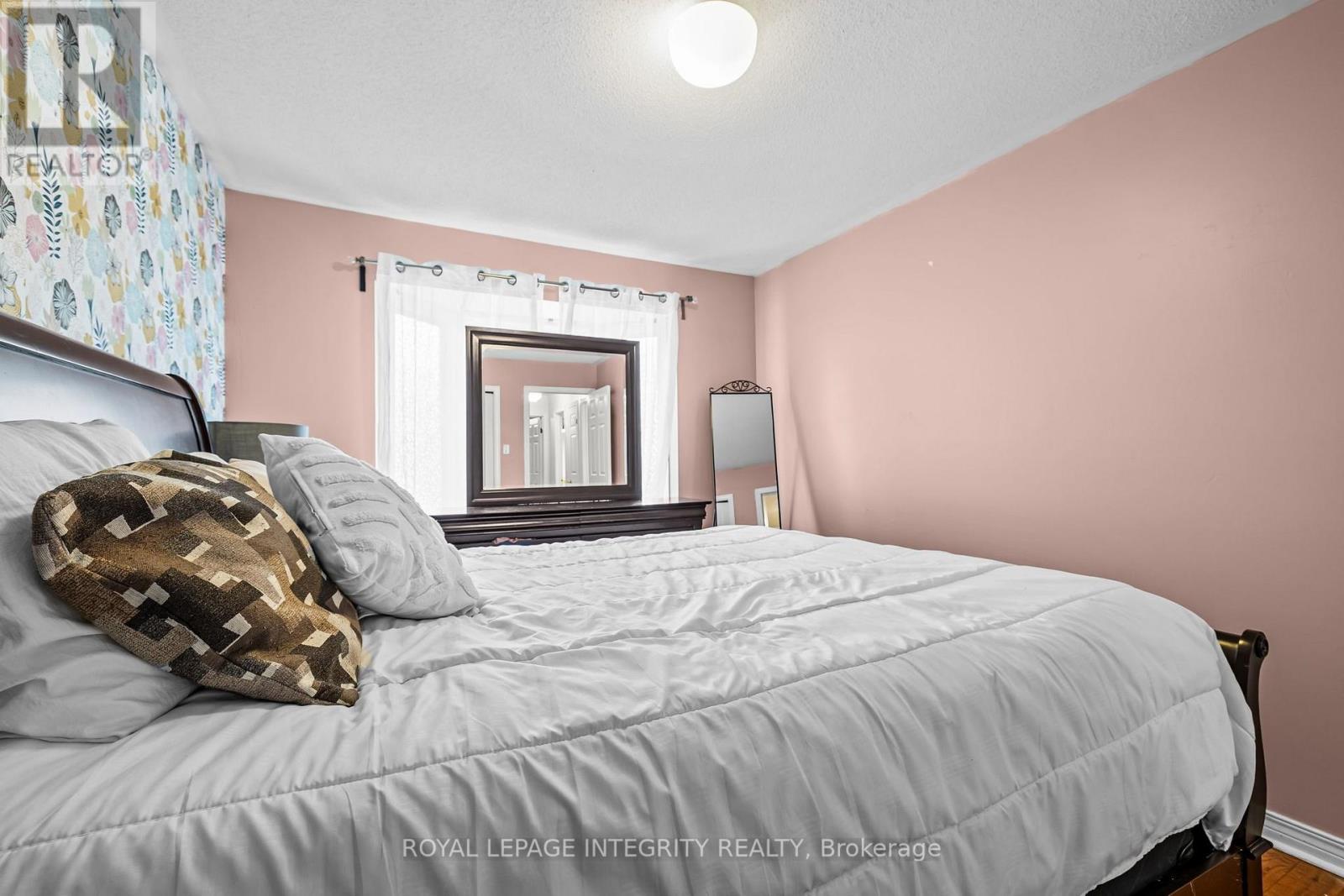 26 ASTORIA CRESCENT - Image 25