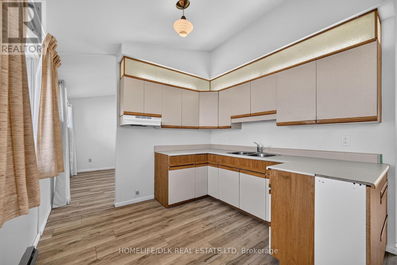 961 MASSIE DRIVE W - Image 17